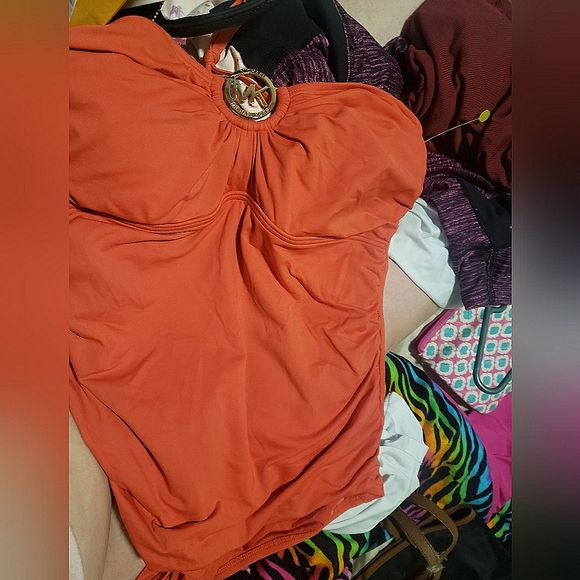 Michael kors bathing Its reddish Brand